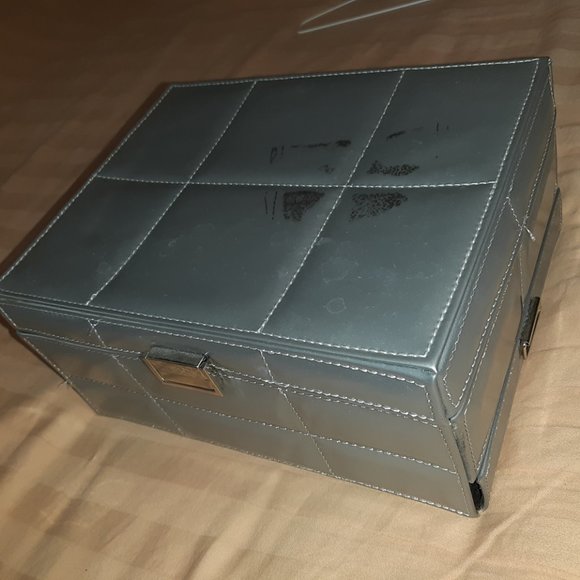 Makeup case - Picture 6 of 6